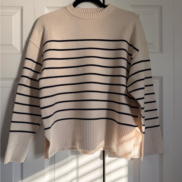 Zara Cream and Black Striped Sweater - Picture 4 of 5